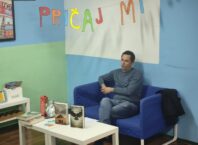 Matija Roki, varaždinski stomatolog i pisac, učenicima osmih razreda predstavio svoje knjige